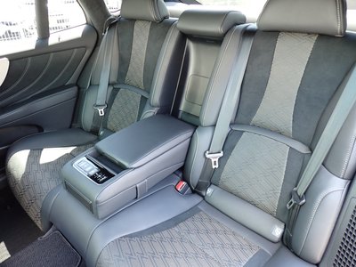 2021 Lexus LS thumbnail 38