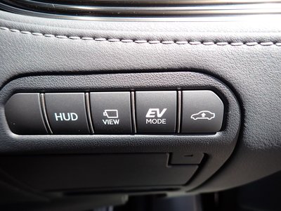 2021 Lexus LS thumbnail 21