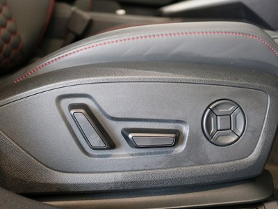 صورة 12 لـ 2025 AUDI RS3 SEDAN