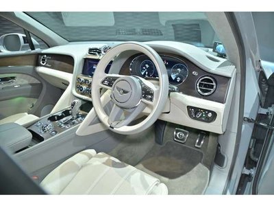 صورة مصغرة 32 لـ 2023 Bentley BENTAYGA