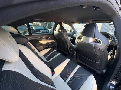 2016 Lexus GS F photo 22