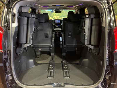 2023 Toyota ALPHARD — фото 35