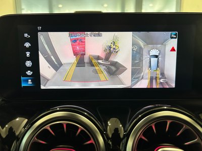 2021 Mercedes-BENZ GLB AMG 照片 16