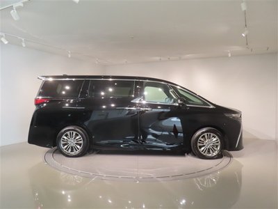 2025 Toyota ALPHARD — фото 4