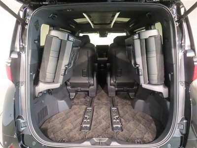 2025 Toyota ALPHARD — фото 33