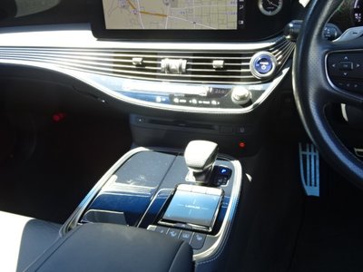 2021 Lexus LS — миниатюра 18
