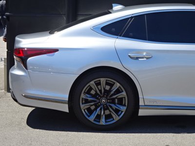 2021 Lexus LS — миниатюра 10