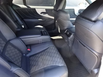 2021 Lexus LS — миниатюра 12
