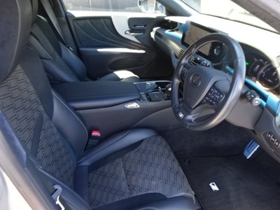 2021 Lexus LS — миниатюра 11