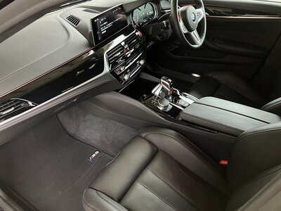 2019 BMW M5 — миниатюра 30