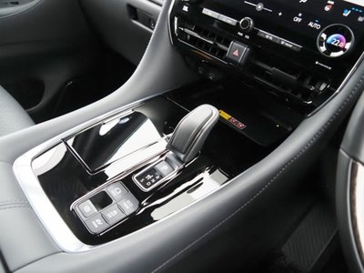 صورة 62 لـ 2025 Toyota ALPHARD