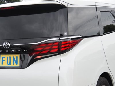 صورة 76 لـ 2025 Toyota ALPHARD