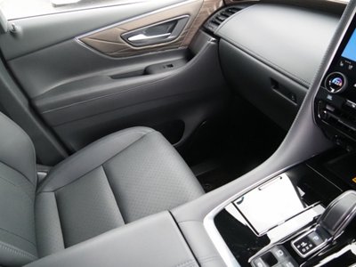 صورة 75 لـ 2025 Toyota ALPHARD