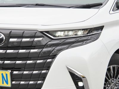 صورة 18 لـ 2025 Toyota ALPHARD