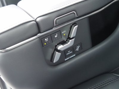 صورة 36 لـ 2025 Toyota ALPHARD