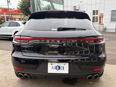 2020 Porsche MACAN photo 6