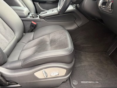 2020 Porsche MACAN photo 28