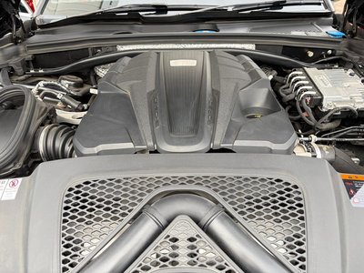 2020 Porsche MACAN photo 52