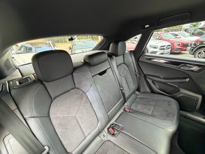2020 Porsche MACAN photo 36
