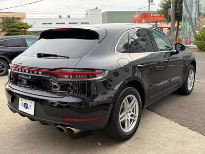 2020 Porsche MACAN photo 7