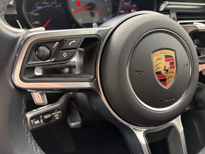 2020 Porsche MACAN photo 12