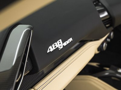 2019 Ferrari 488 SPIDER 缩略图 23