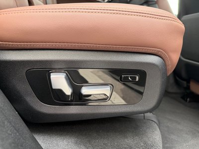 2025 BMW X5 thumbnail 40