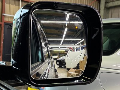 2023 LAND Rover DEFENDER thumbnail 25
