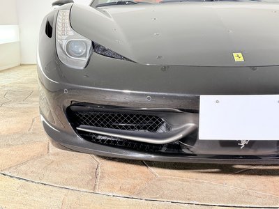 صورة 41 لـ 2011 Ferrari 458 ITALIA