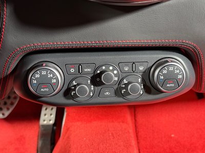 صورة 25 لـ 2011 Ferrari 458 ITALIA