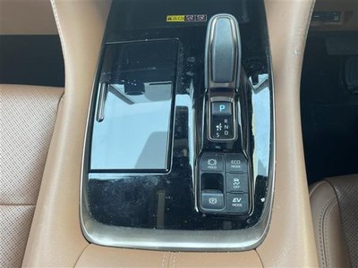 صورة 32 لـ 2023 Toyota VELLFIRE