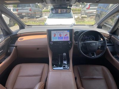 صورة 42 لـ 2023 Toyota VELLFIRE