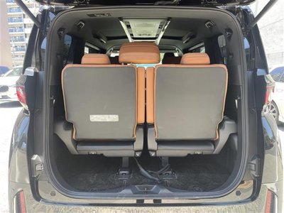 صورة 9 لـ 2023 Toyota VELLFIRE