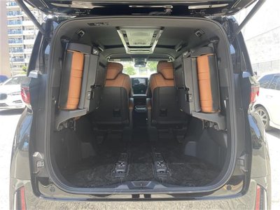 صورة 10 لـ 2023 Toyota VELLFIRE