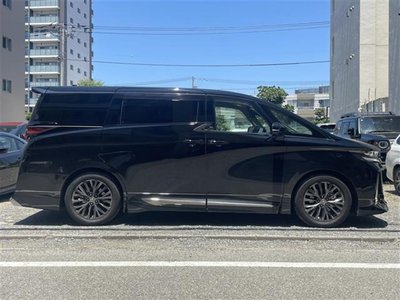 صورة 28 لـ 2023 Toyota VELLFIRE