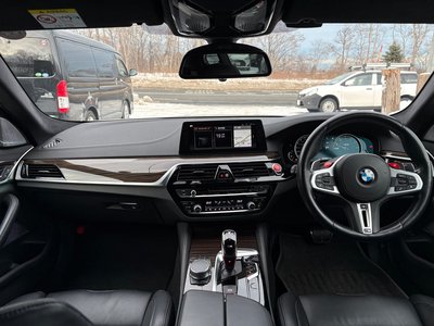 صورة مصغرة 38 لـ 2018 BMW M5