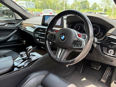 صورة مصغرة 32 لـ 2018 BMW M5