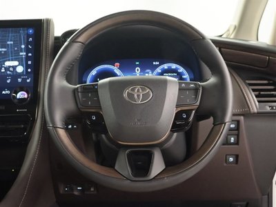 2025 Toyota ALPHARD — фото 6