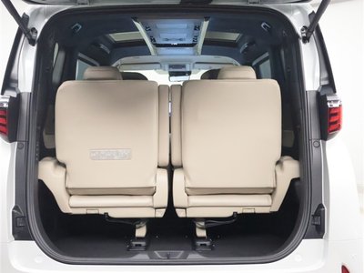 2025 Toyota ALPHARD — фото 36
