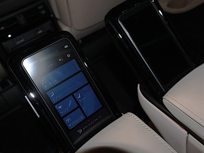 2025 Toyota ALPHARD — фото 18