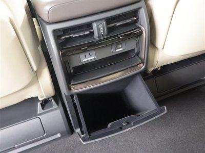 2025 Toyota ALPHARD — фото 16
