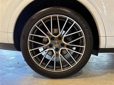 2019 Porsche CAYENNE thumbnail 41