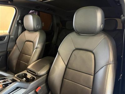 2019 Porsche CAYENNE thumbnail 19