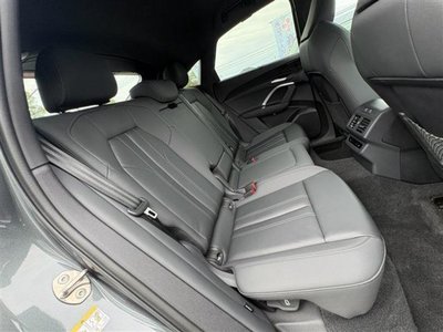 2025 AUDI Q5 thumbnail 32
