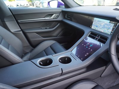 2026 Porsche TAYCAN 缩略图 31