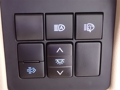 2023 Toyota LAND CRUISER PRADO thumbnail 24