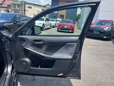 2022 Lexus IS 缩略图 33