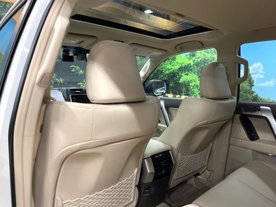 2023 Toyota LAND CRUISER PRADO thumbnail 26