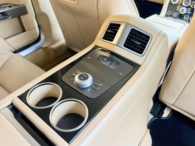 صورة مصغرة 43 لـ 2015 Aston Martin RAPIDE