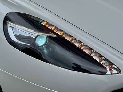 صورة مصغرة 48 لـ 2015 Aston Martin RAPIDE
